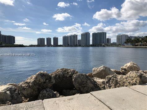 MYSTIC POINTE TOWER 400 C - Residential