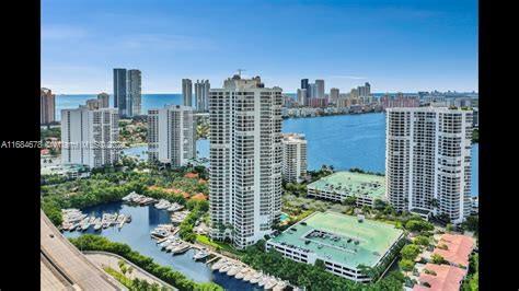 MYSTIC POINTE TOWER 400 C - Residential