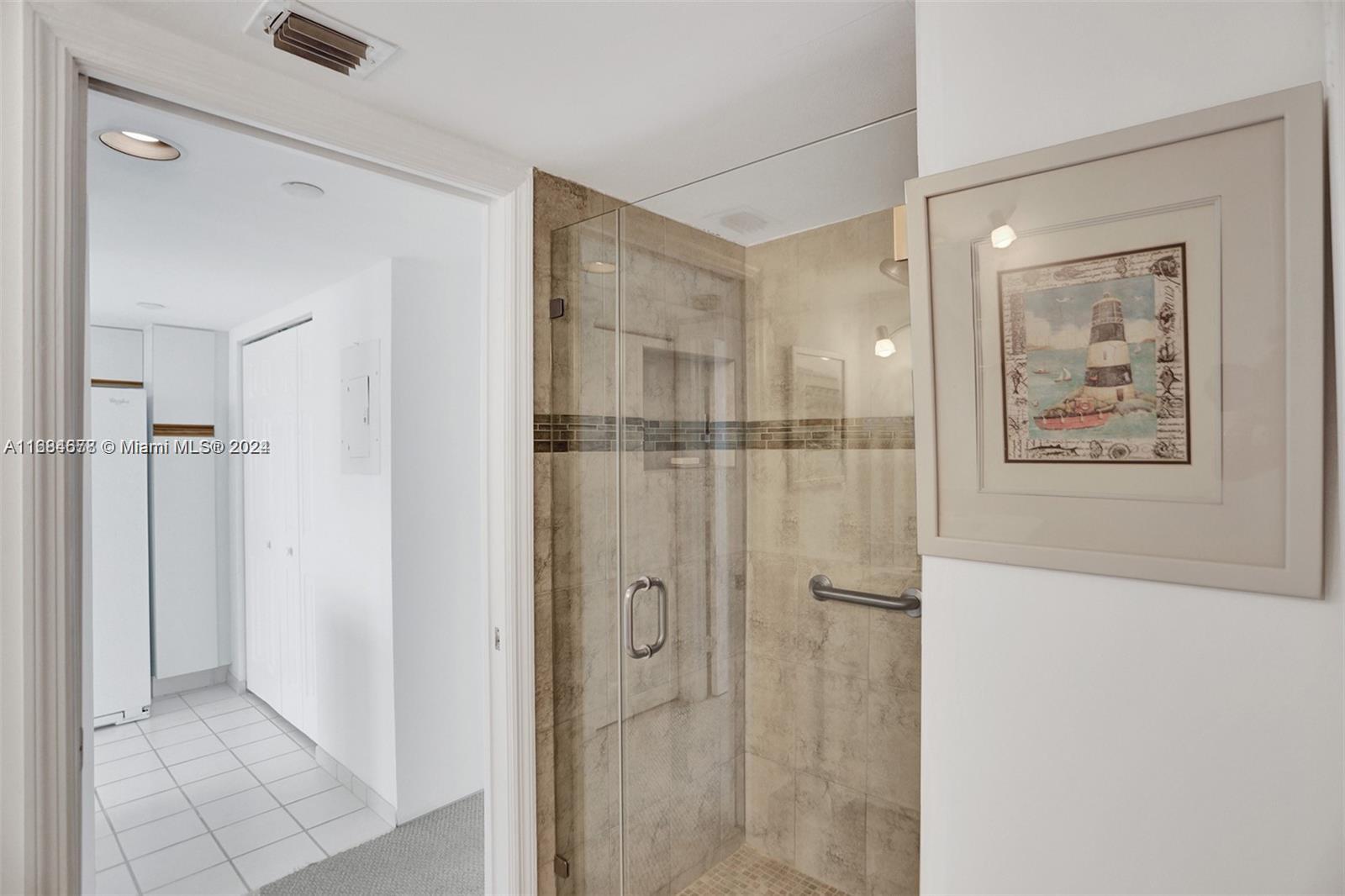 MYSTIC POINTE TOWER 400 C - Residential