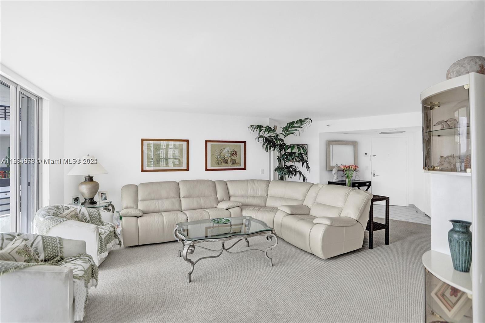 MYSTIC POINTE TOWER 400 C - Residential