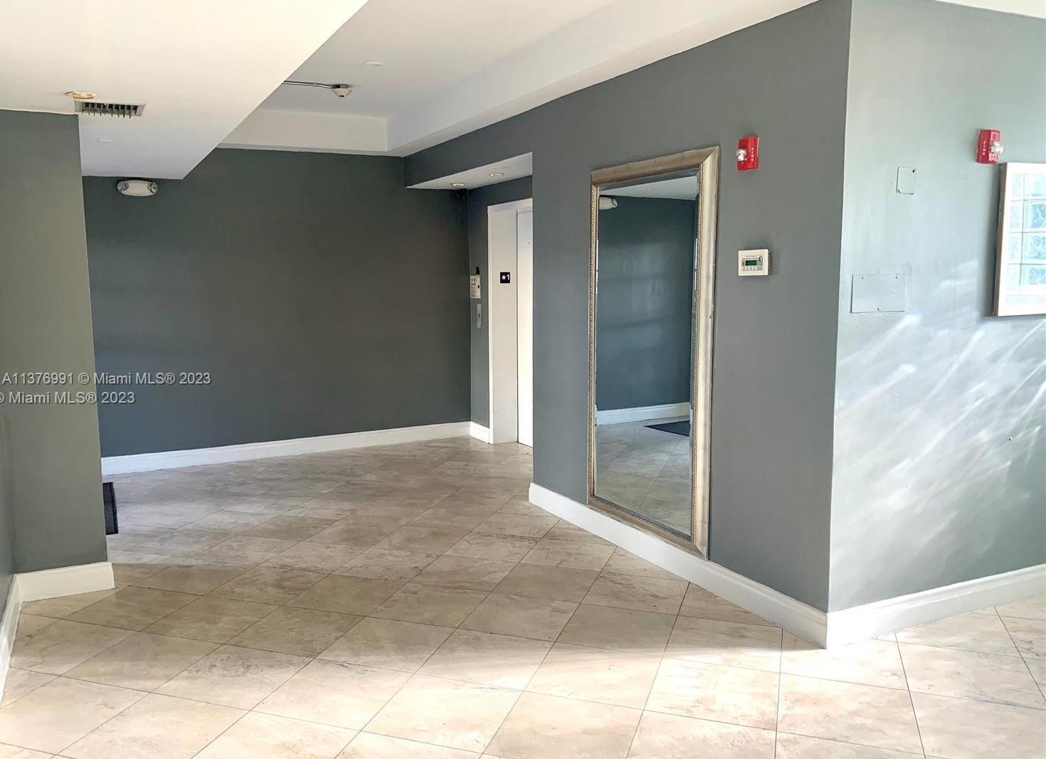 HAMPTON ON WASHINGTON AV - Residential Lease
