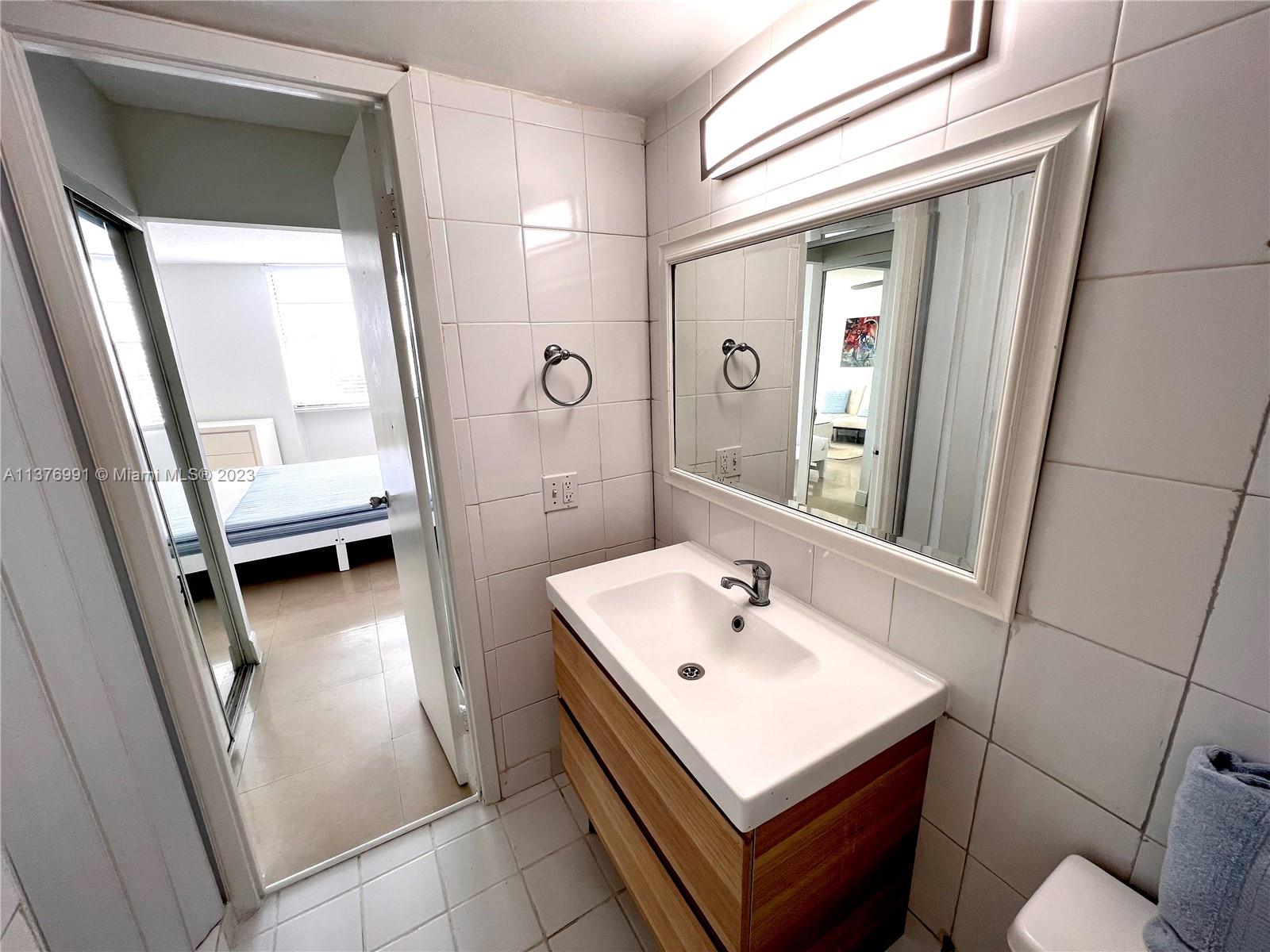 HAMPTON ON WASHINGTON AV - Residential Lease