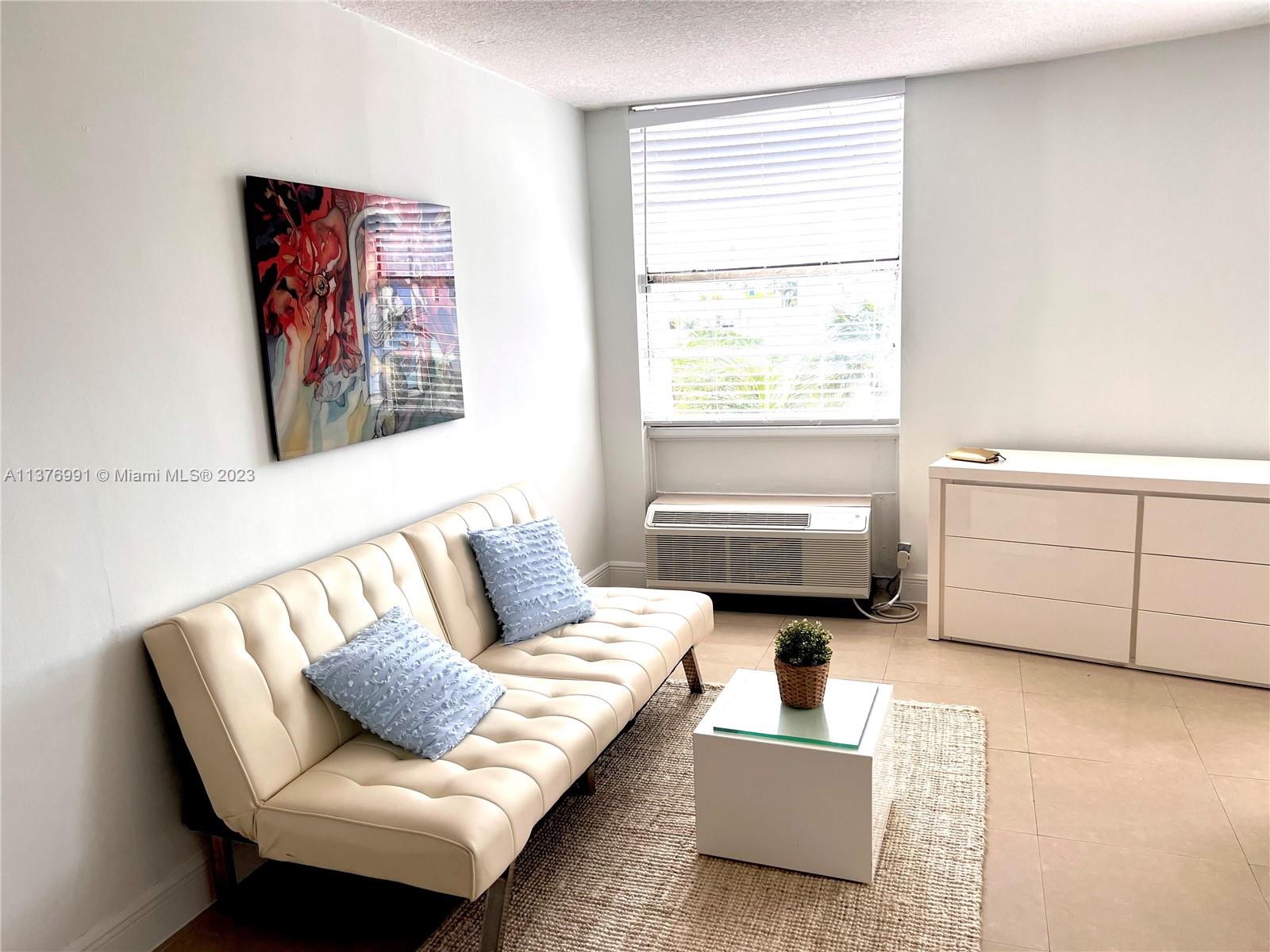 HAMPTON ON WASHINGTON AV - Residential Lease