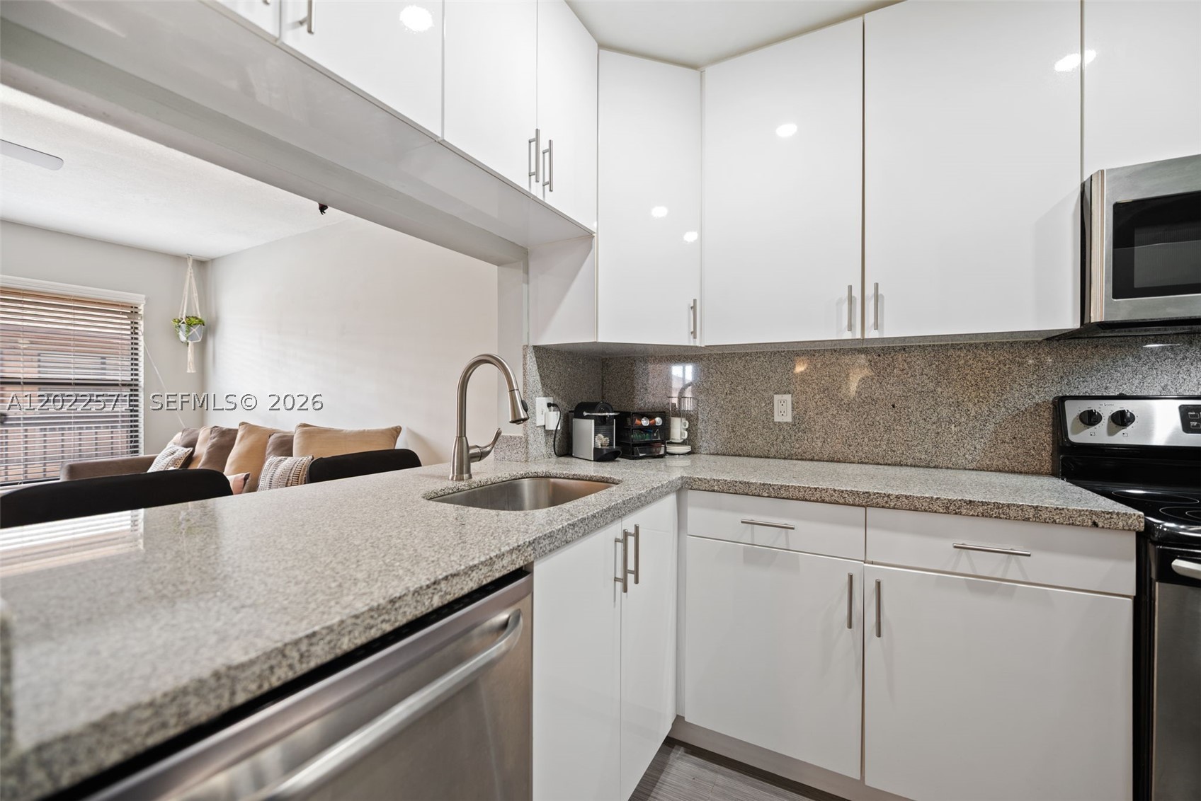 WINDING LAKE AT WELLEBY C - Residential