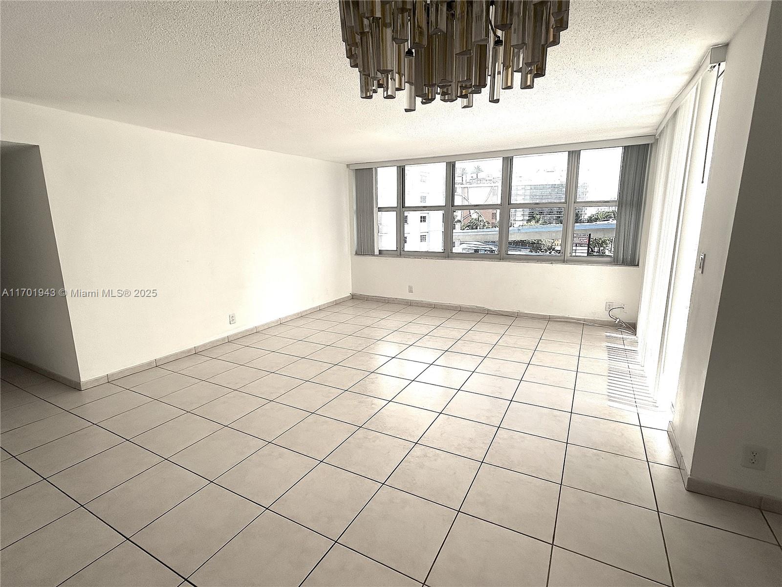 IMPERIAL TOWERS APTS COND - Residential