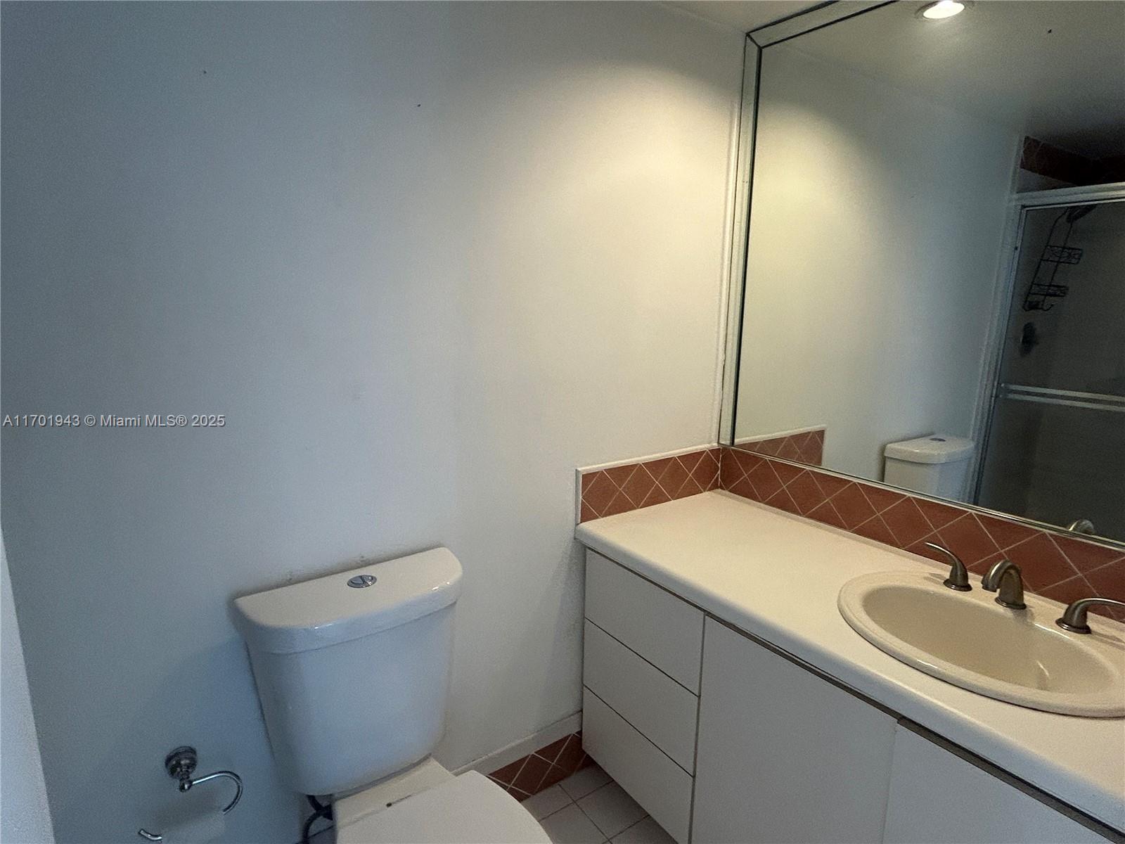 IMPERIAL TOWERS APTS COND - Residential