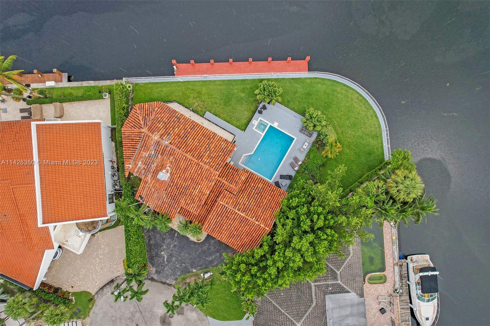 EASTERN SHORES - Residential
