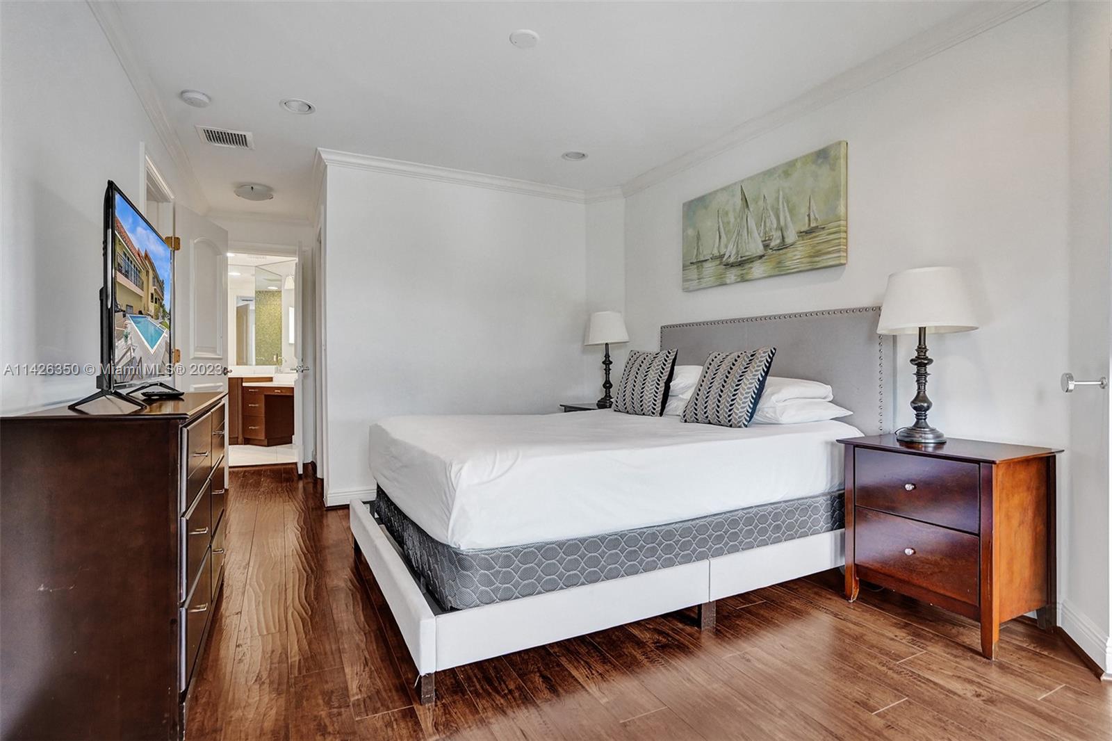 EASTERN SHORES - Residential