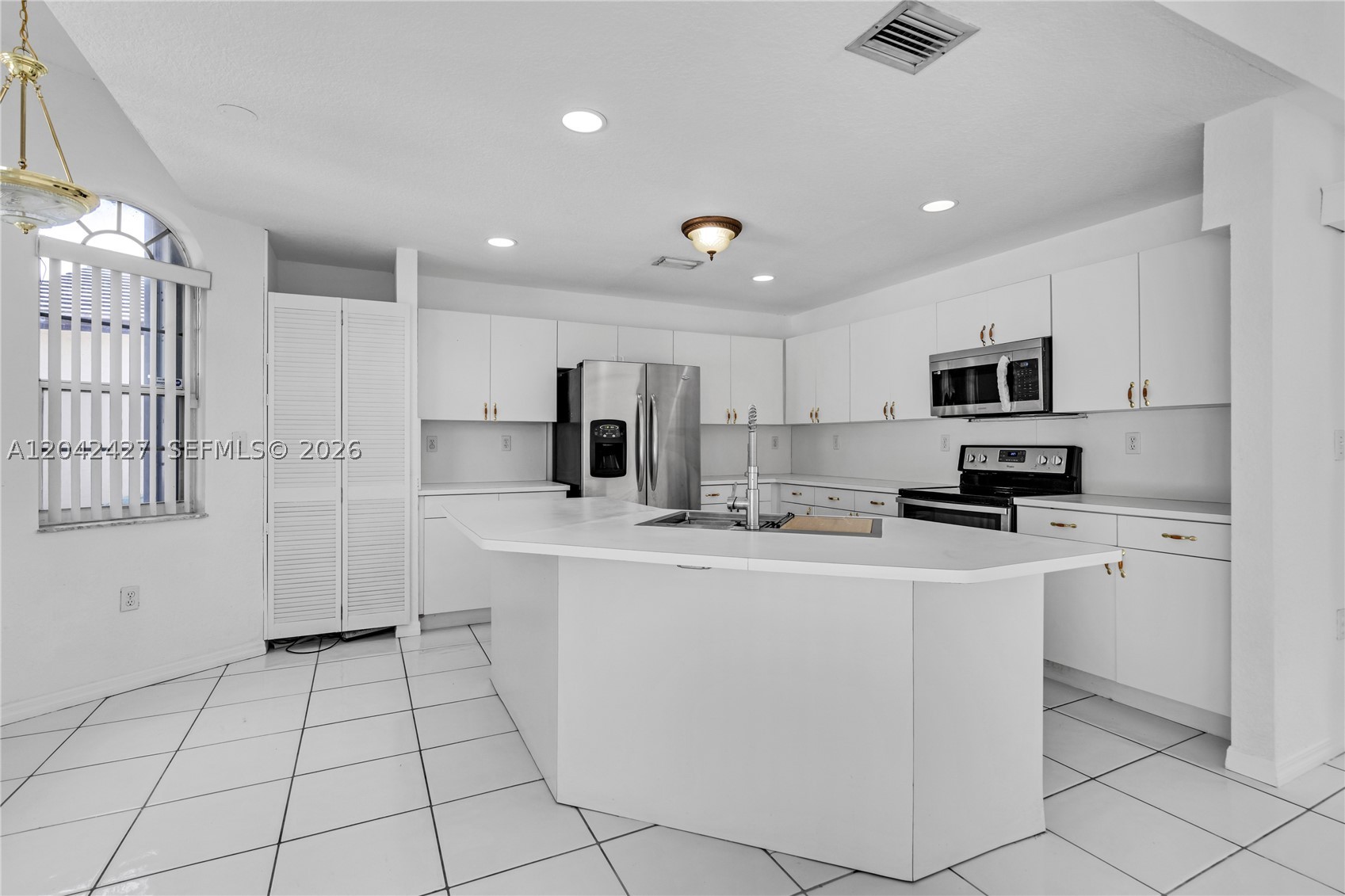 WEST LAKES GARDENS 1ST AD - Residential