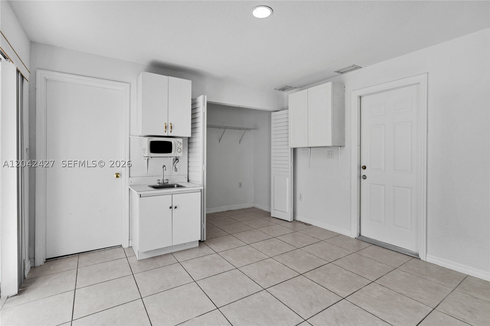 WEST LAKES GARDENS 1ST AD - Residential