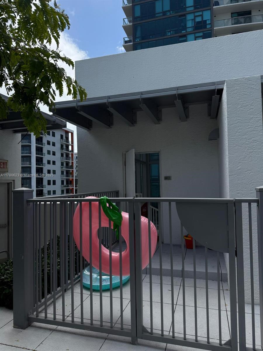 FOUR MIDTOWN MIAMI CONDO - Residential Lease