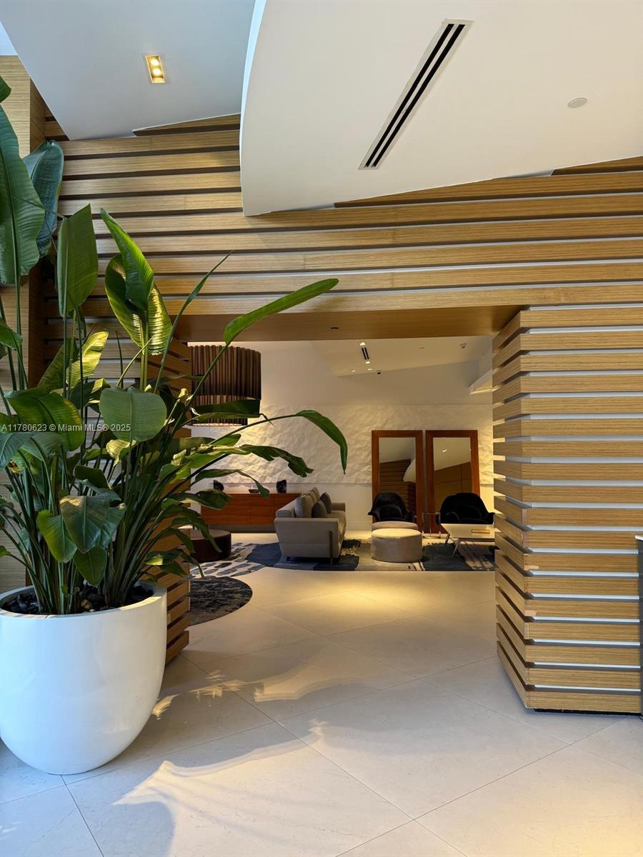 FOUR MIDTOWN MIAMI CONDO - Residential Lease