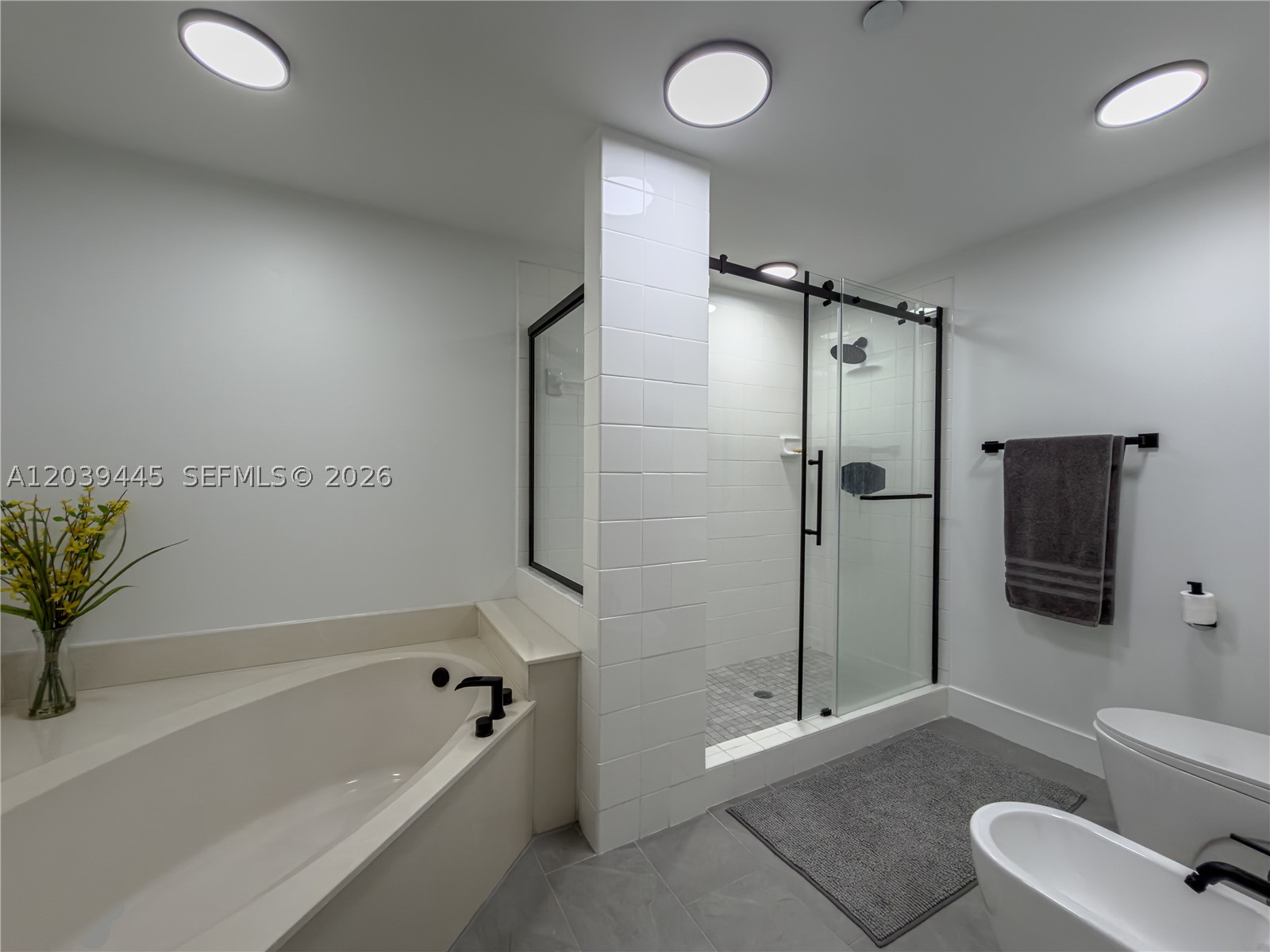 CAPTIVA CONDO B - Residential