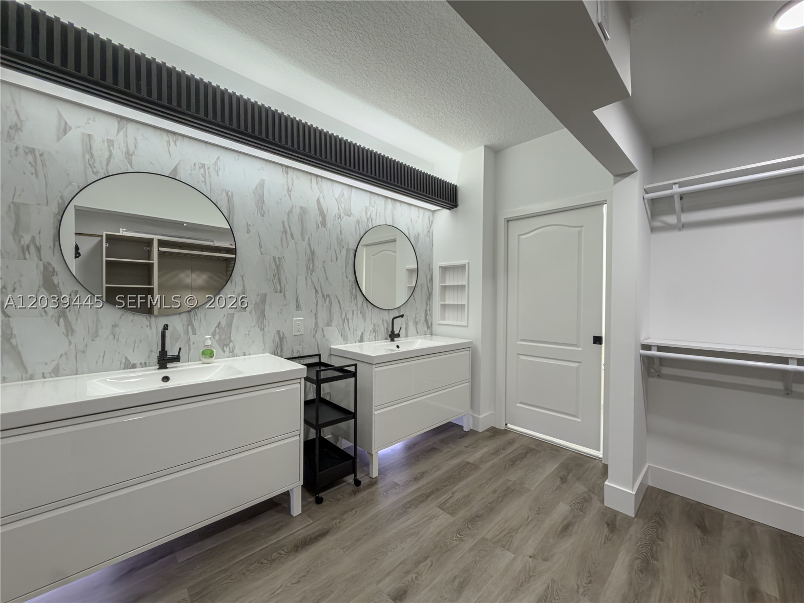 CAPTIVA CONDO B - Residential
