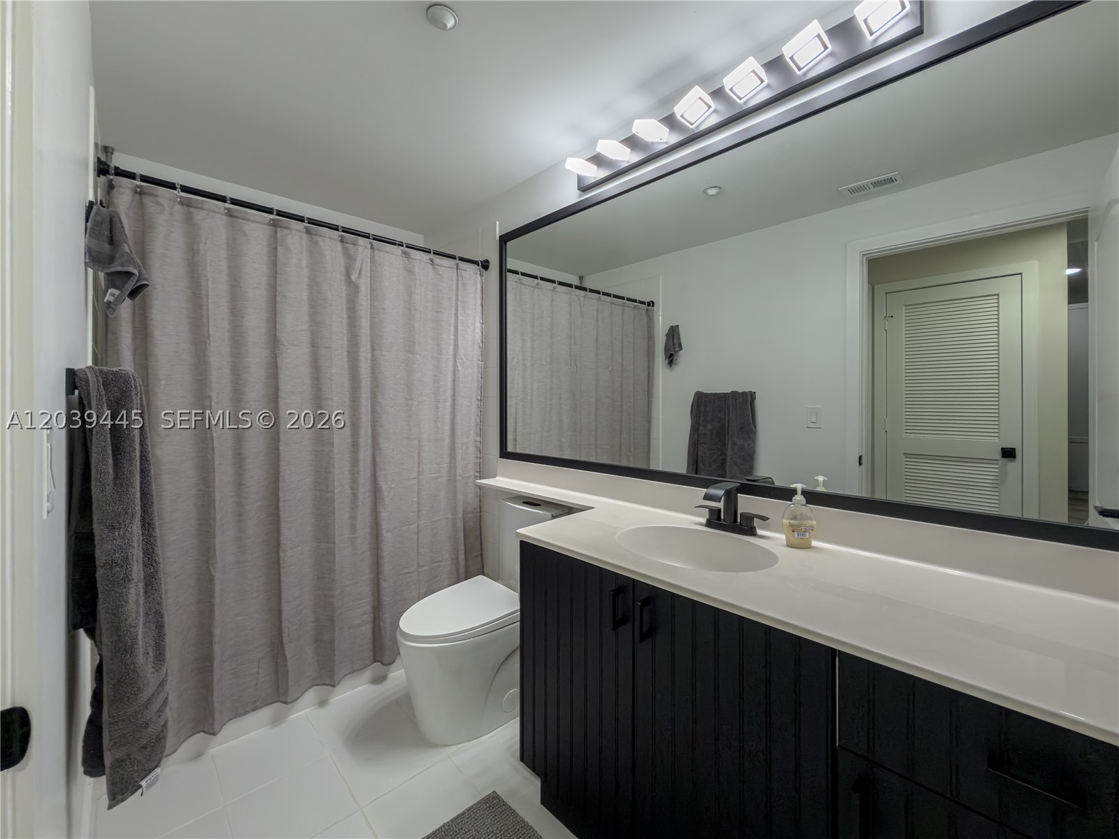 CAPTIVA CONDO B - Residential