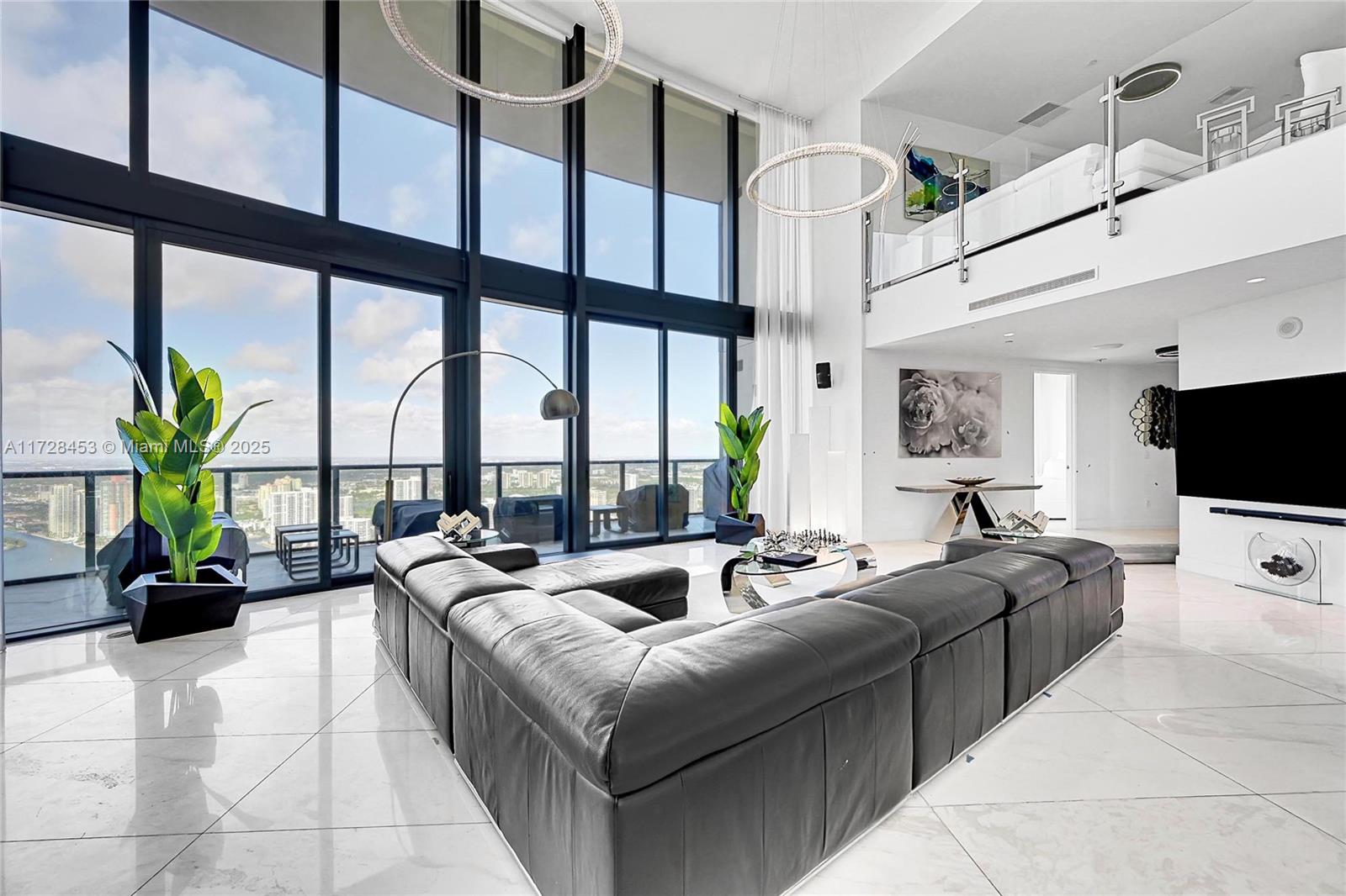 18555 COLLINS AVENUE COND - Residential