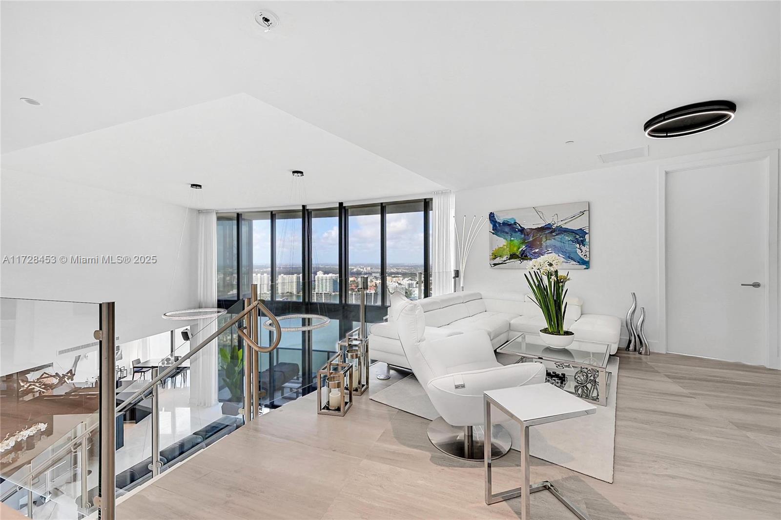 18555 COLLINS AVENUE COND - Residential