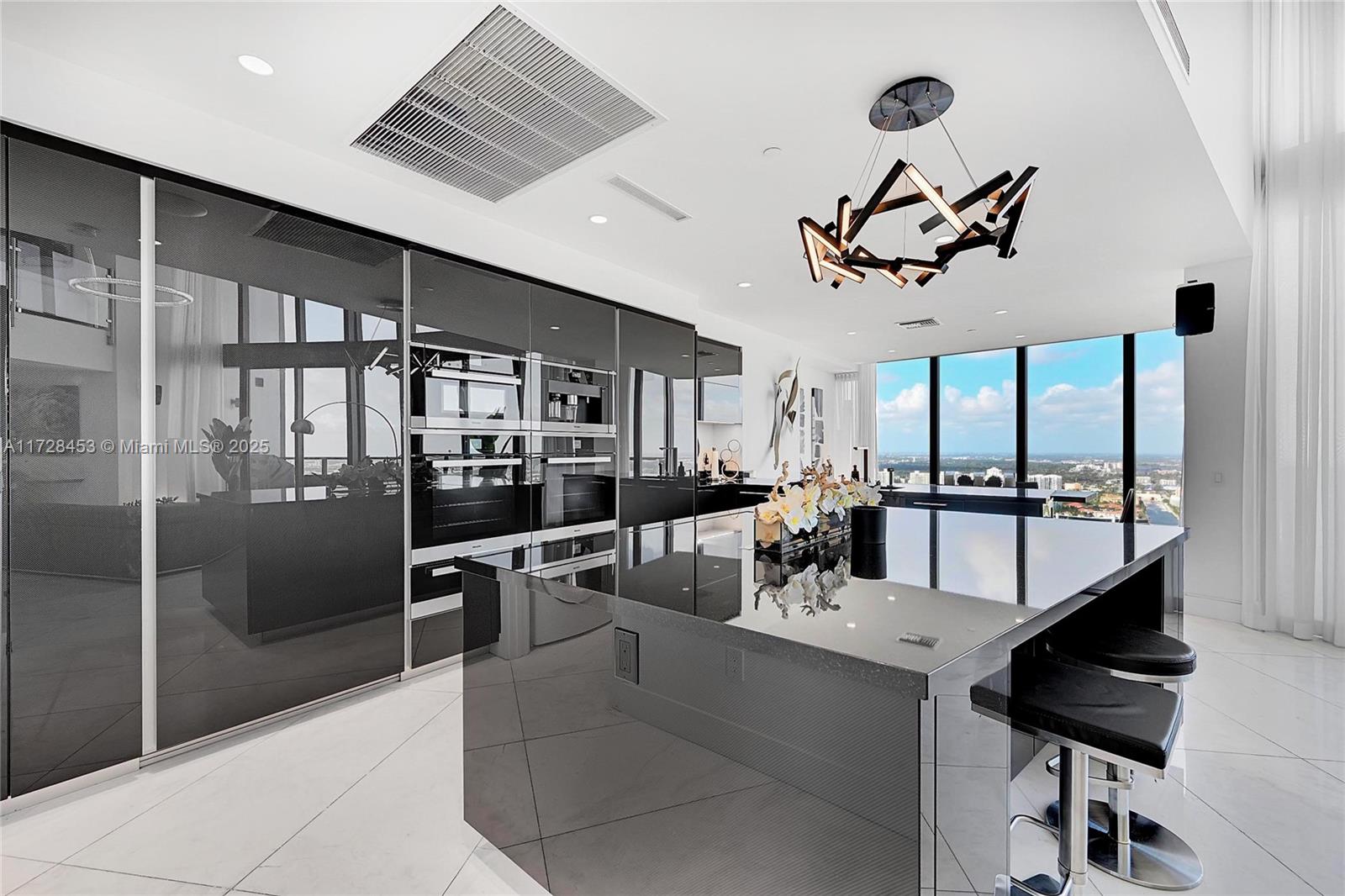 18555 COLLINS AVENUE COND - Residential