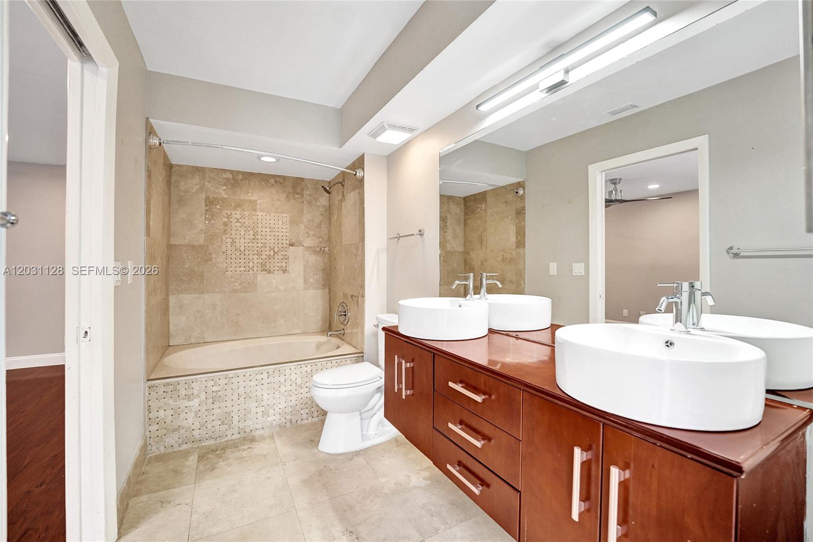 EMBASSY LAKES - Residential
