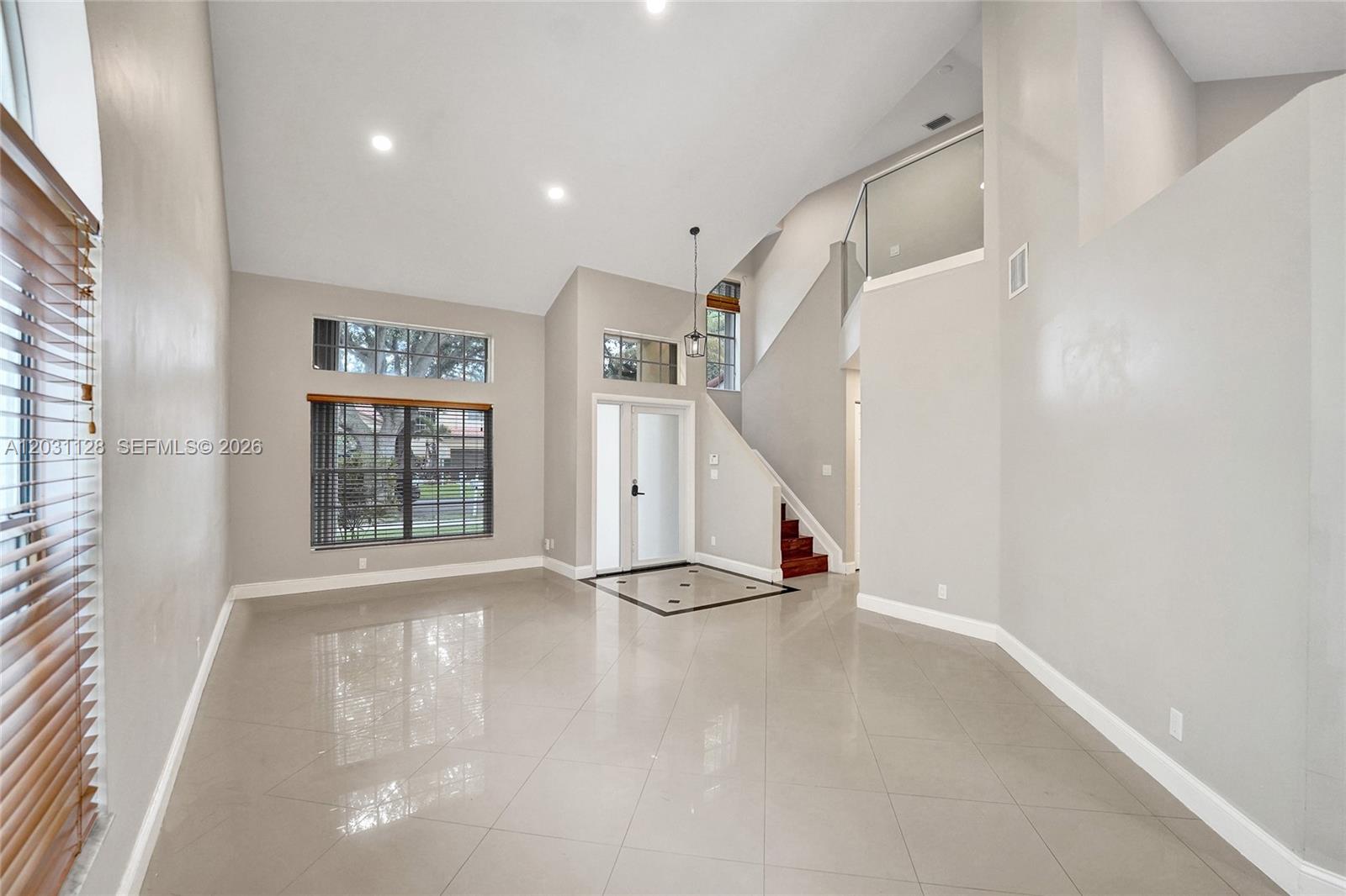 EMBASSY LAKES - Residential