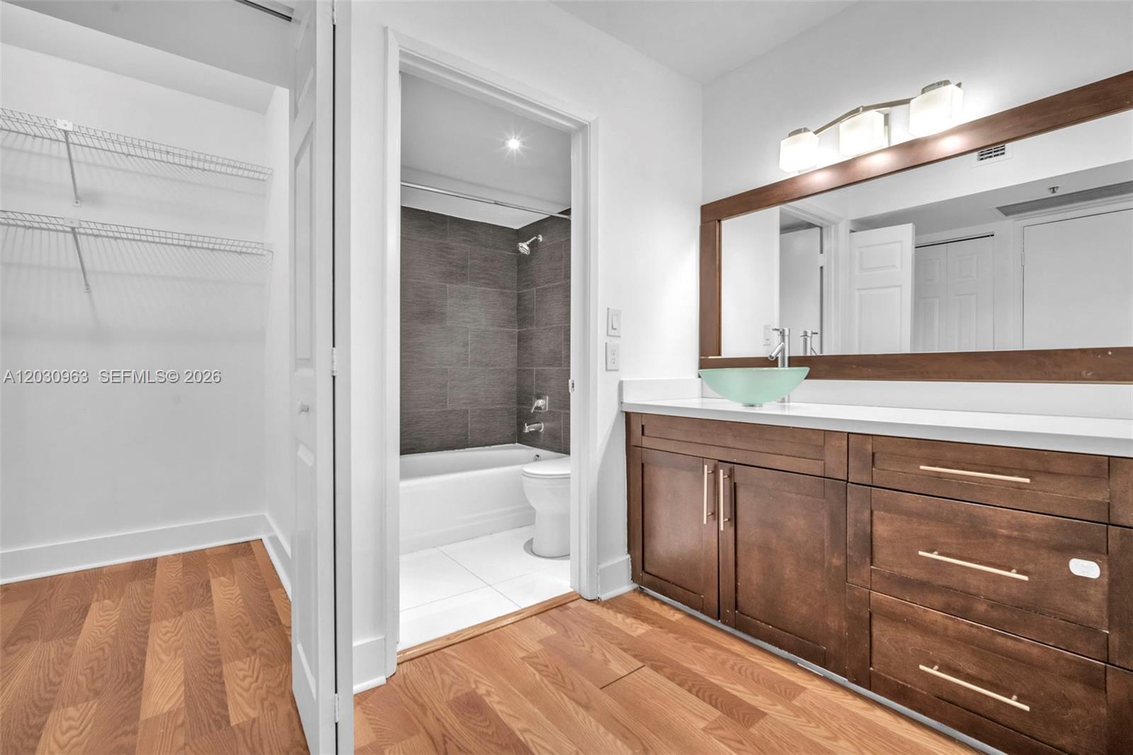 DELVISTA TOWERS CONDO - Residential