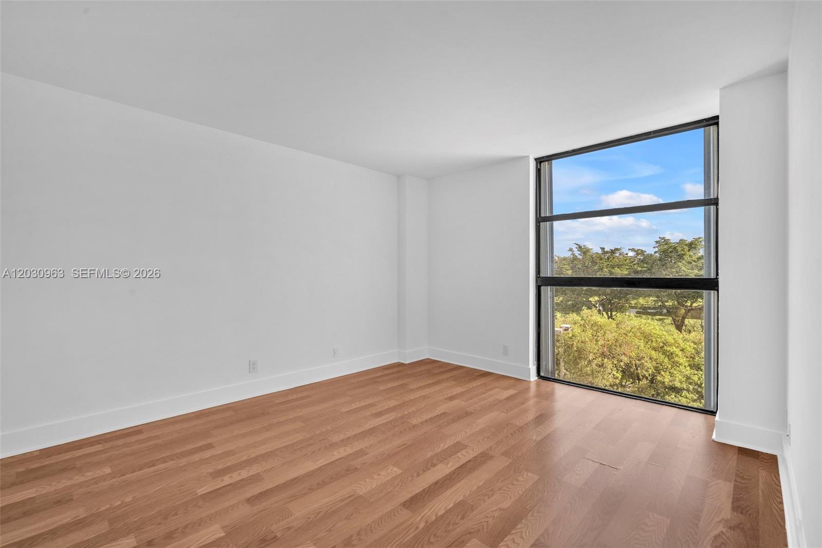 DELVISTA TOWERS CONDO - Residential