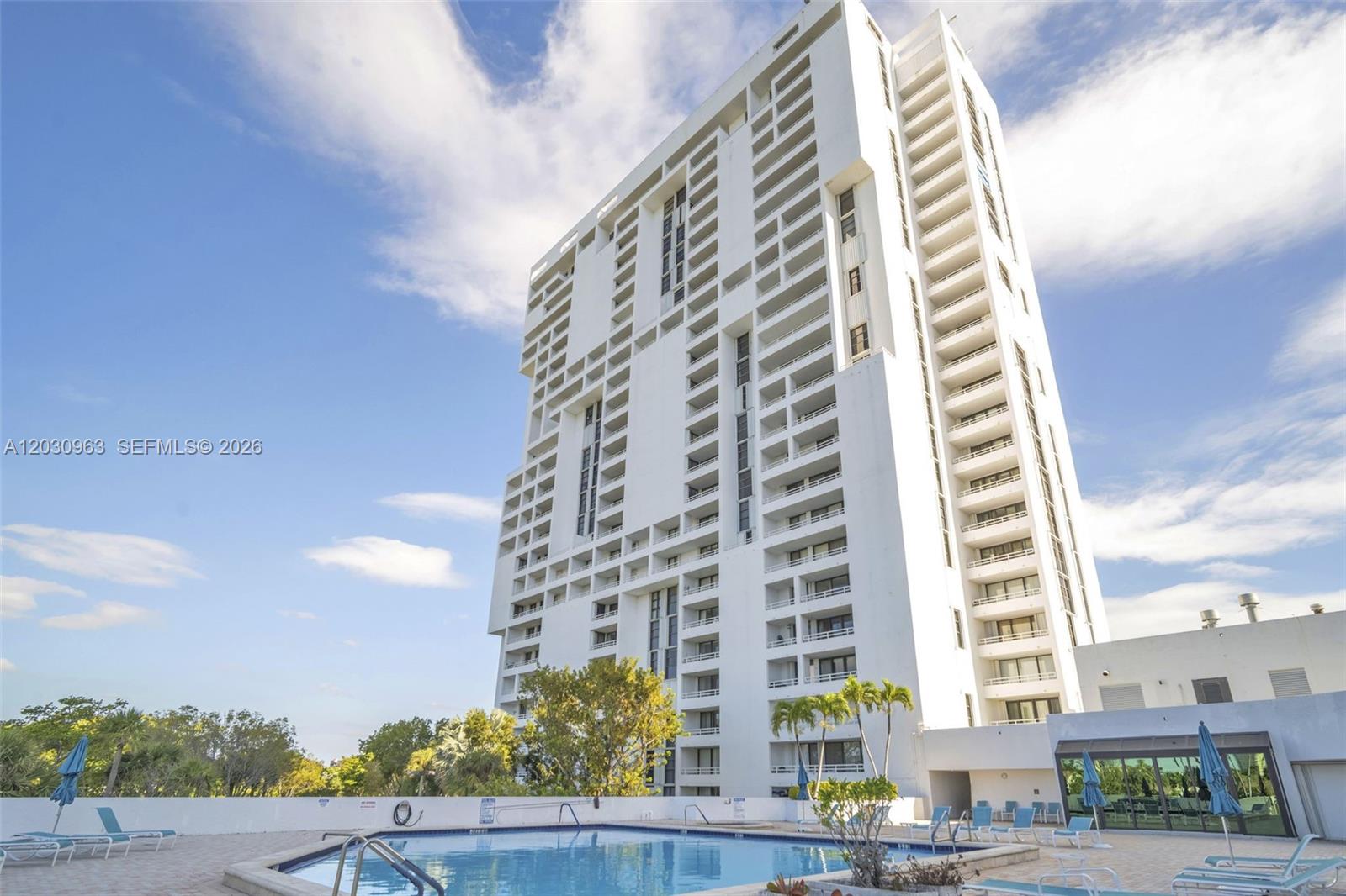 DELVISTA TOWERS CONDO - Residential
