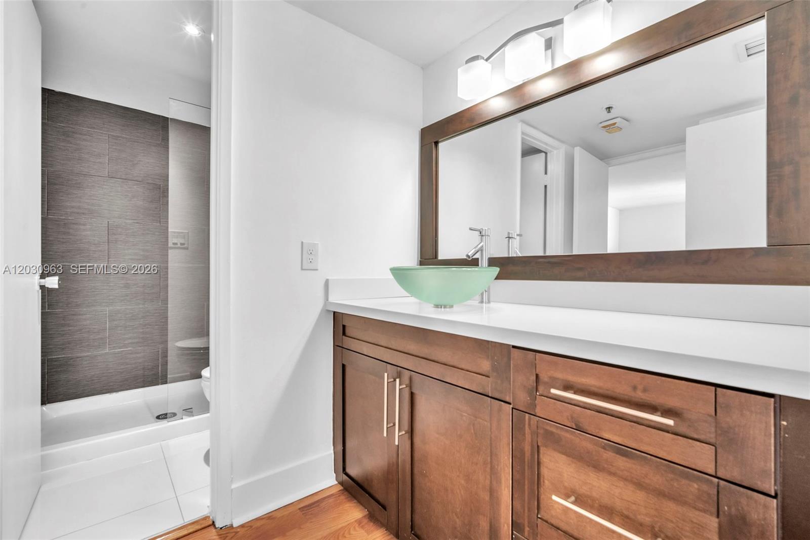 DELVISTA TOWERS CONDO - Residential