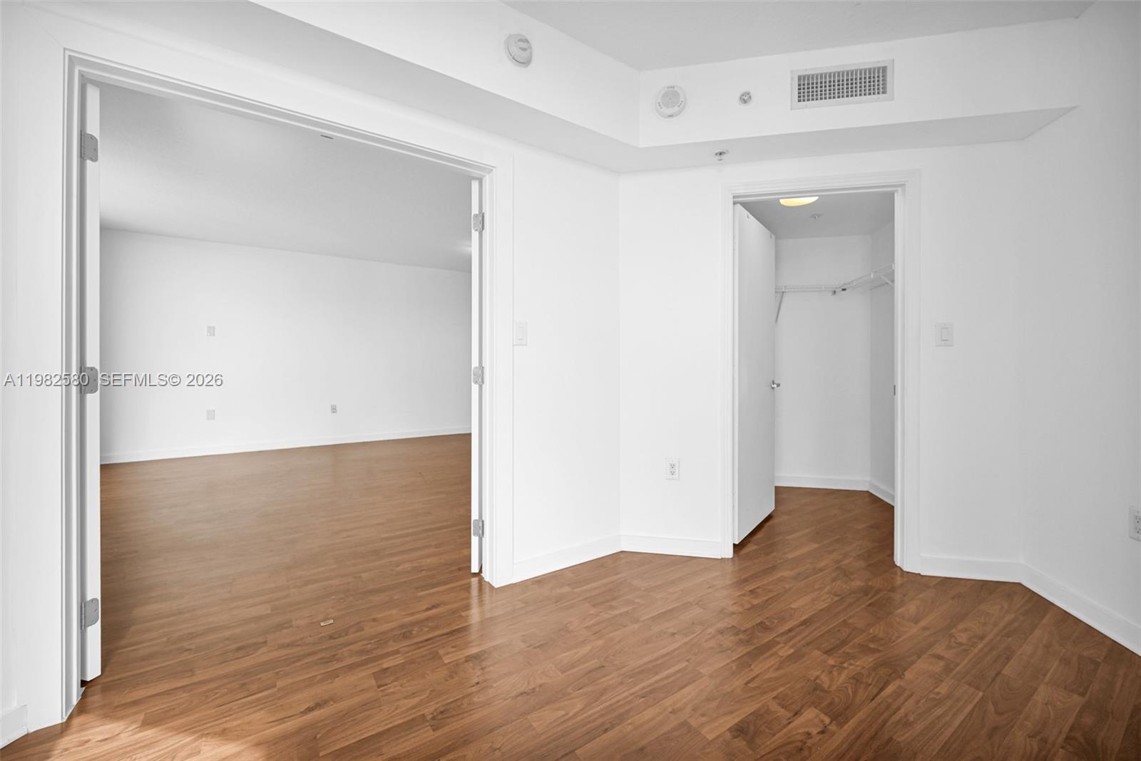 METROPOLIS I AT DADELAND - Residential