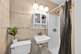 VILLAS OF PINECREST CONDO - Residential