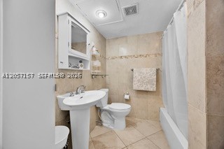 VILLAS OF PINECREST CONDO - Residential