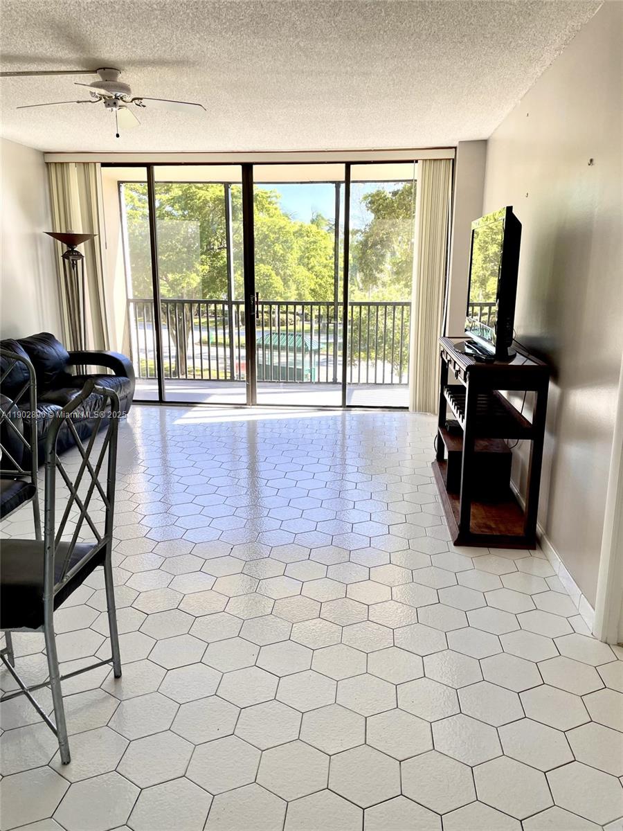 BRAVURA I CONDO - Residential Lease