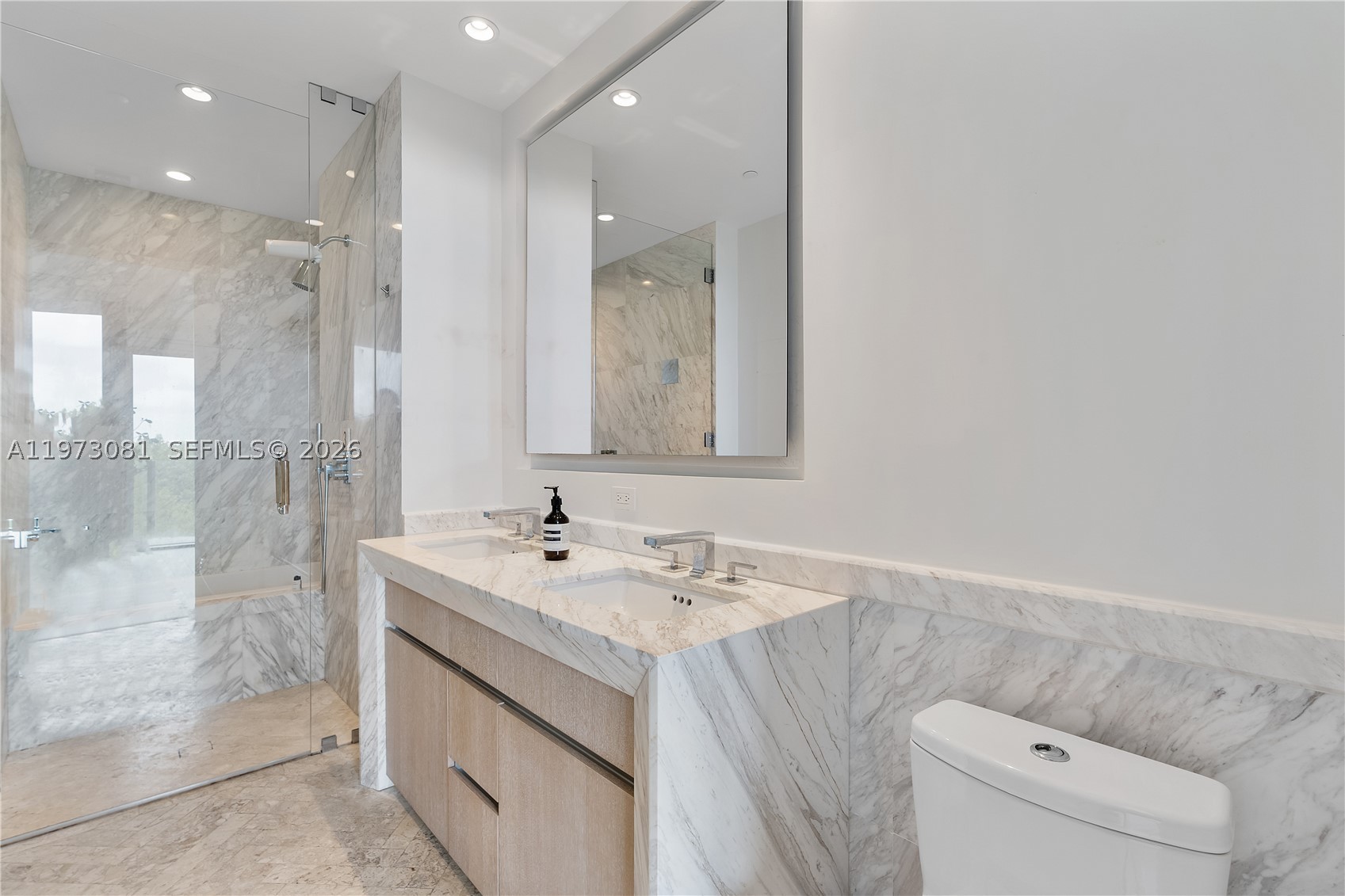 CLUB RESIDENCES AT PARK G - Residential