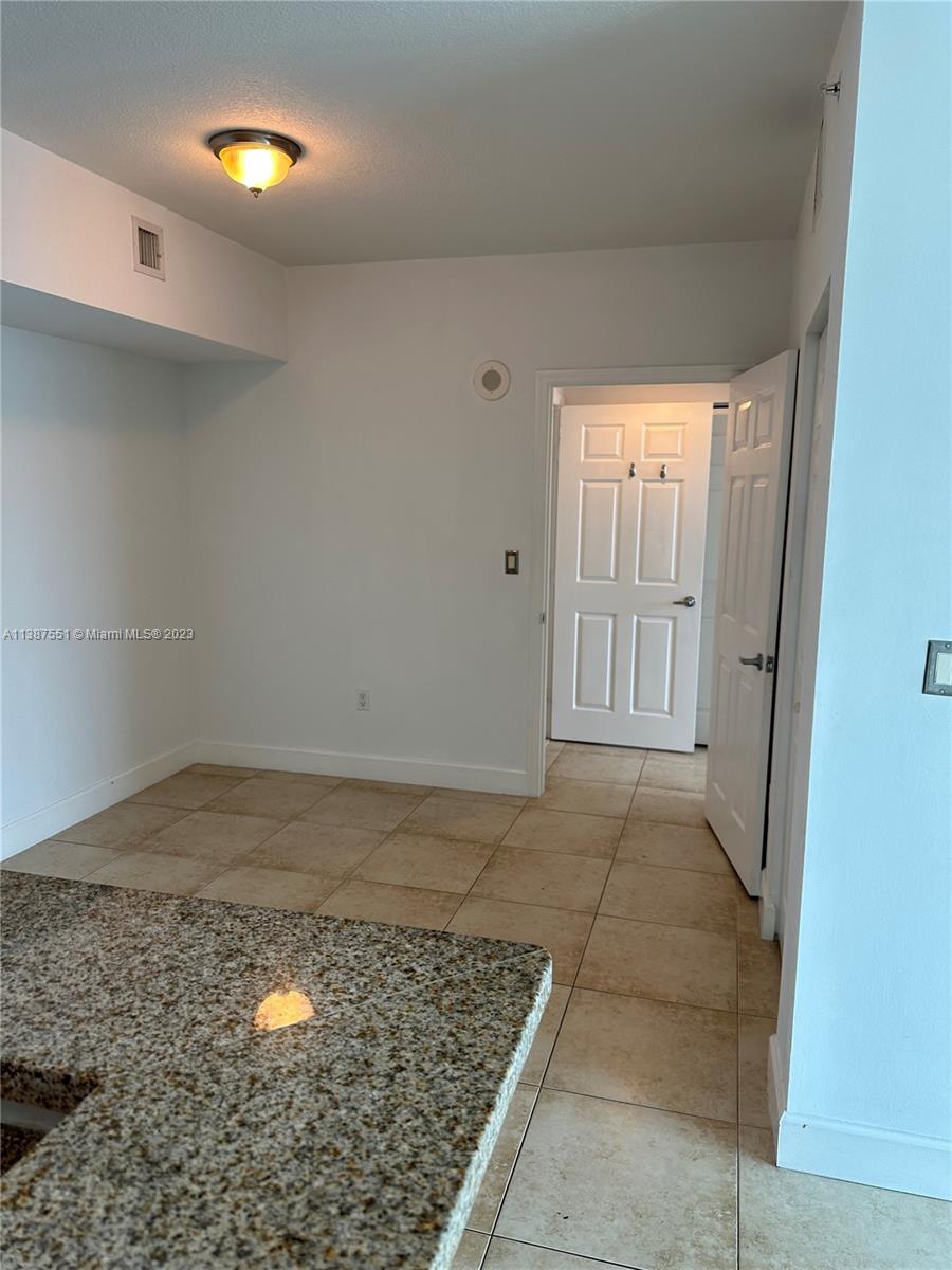 BRICKELL VIEW WEST CONDO - Residential Lease