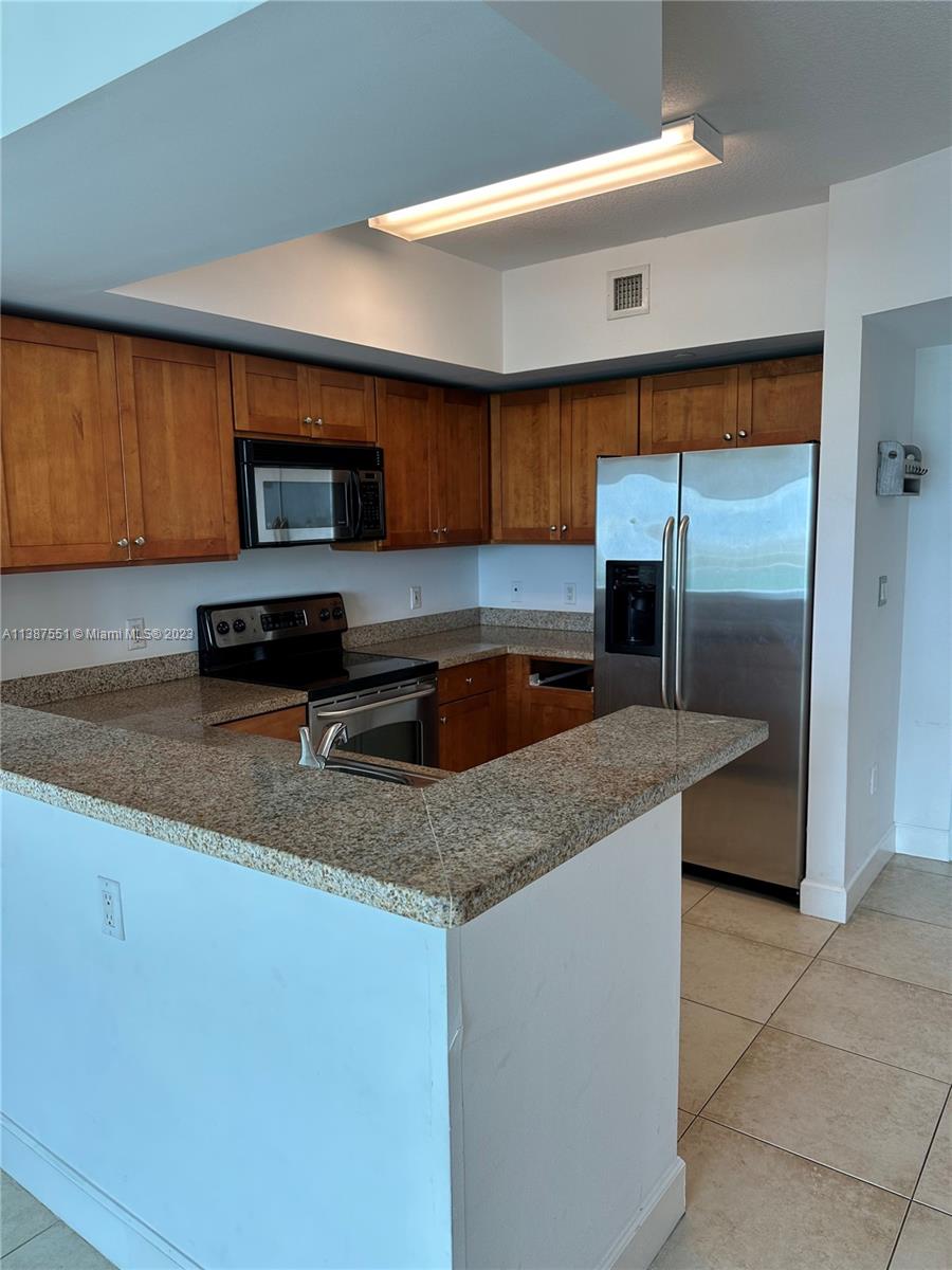 BRICKELL VIEW WEST CONDO - Residential Lease