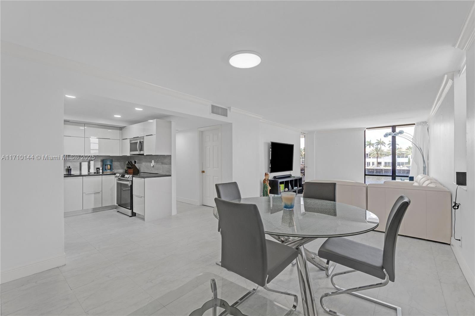 ALLINGTON TOWERS CONDO - Residential