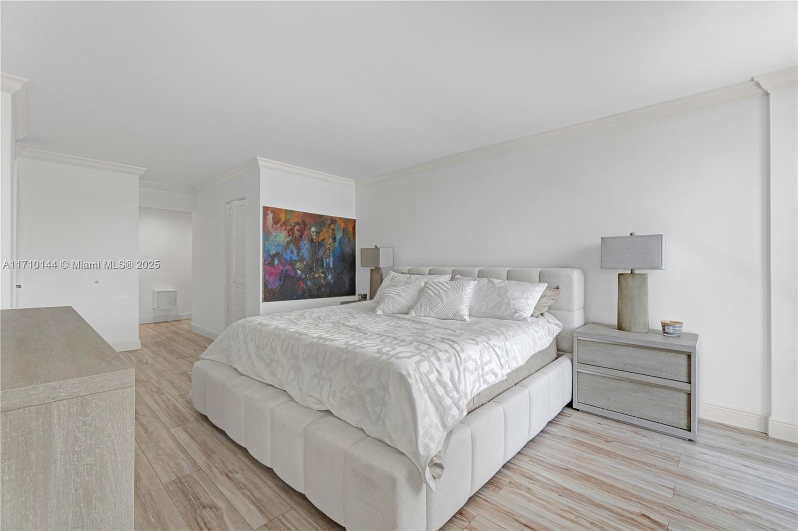 ALLINGTON TOWERS CONDO - Residential