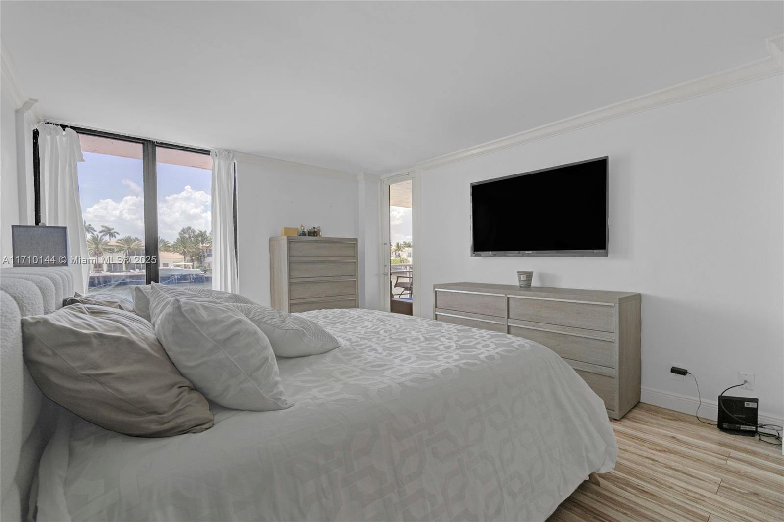 ALLINGTON TOWERS CONDO - Residential