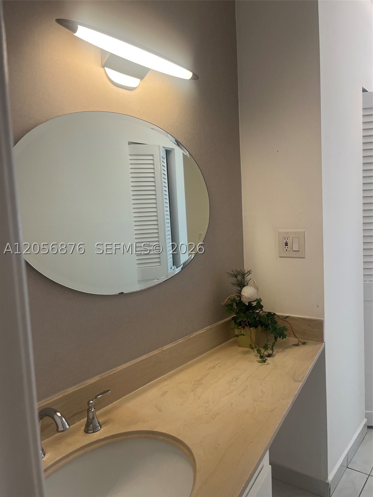 ARLEN HOUSE CONDO - Residential