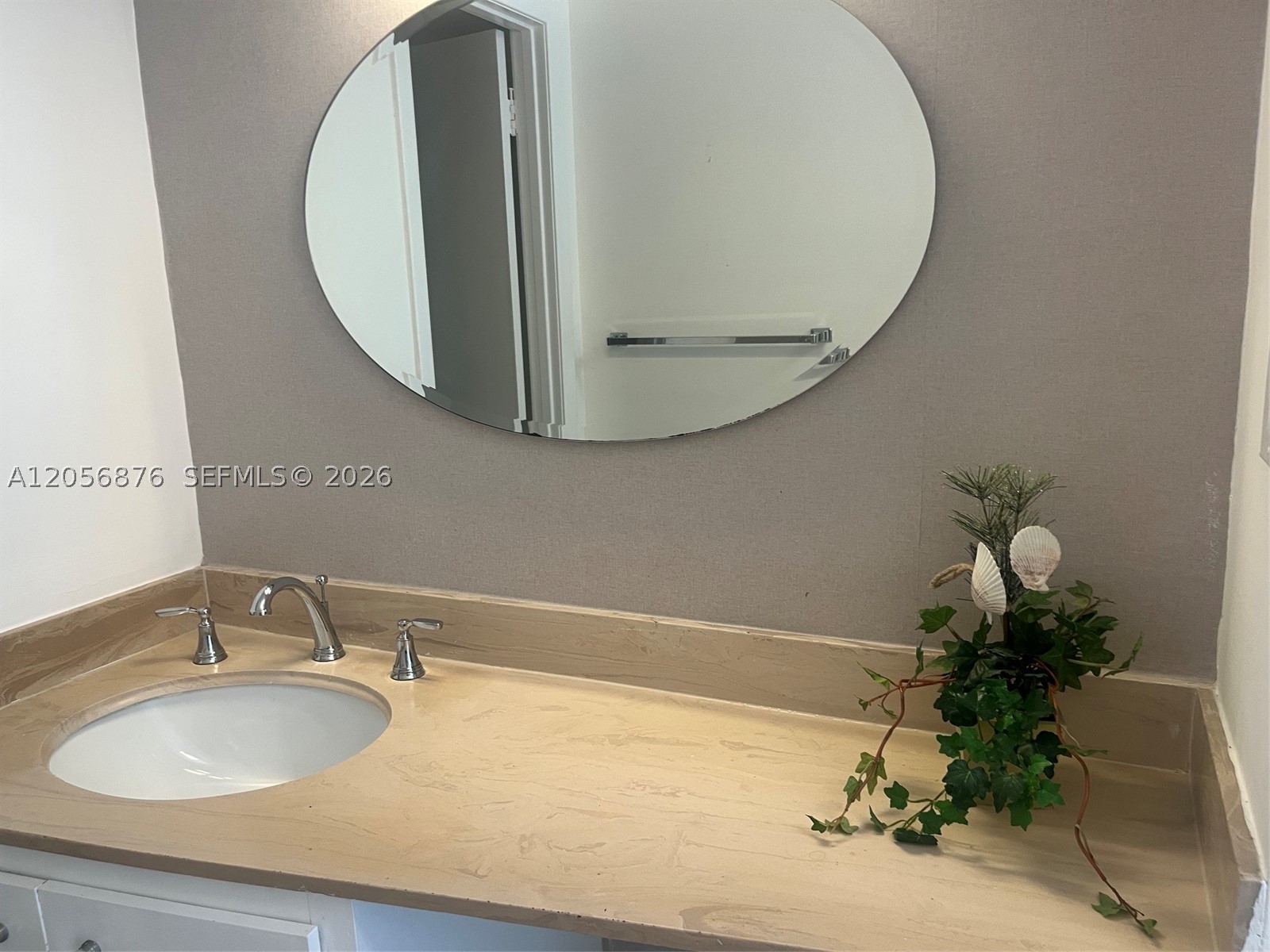ARLEN HOUSE CONDO - Residential