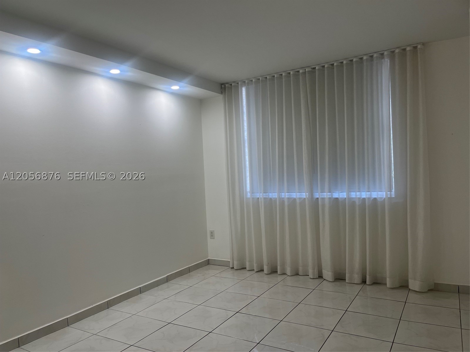 ARLEN HOUSE CONDO - Residential