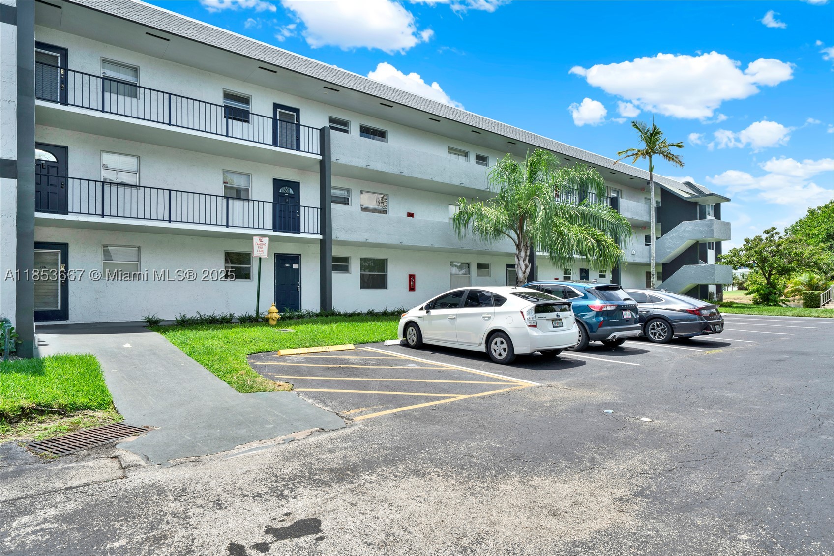 SANDS POINT CONDOMINIUM I - Residential