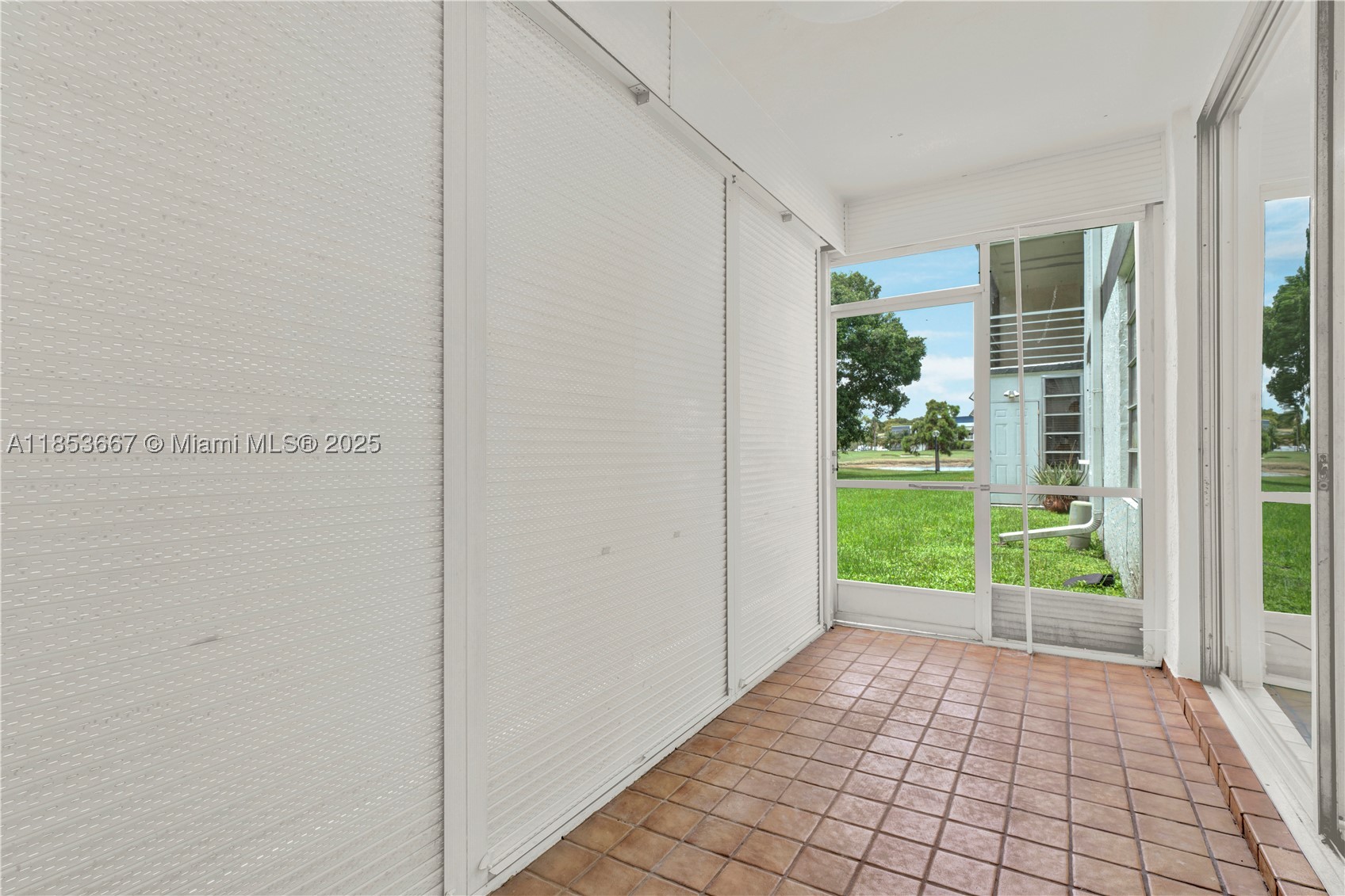 SANDS POINT CONDOMINIUM I - Residential
