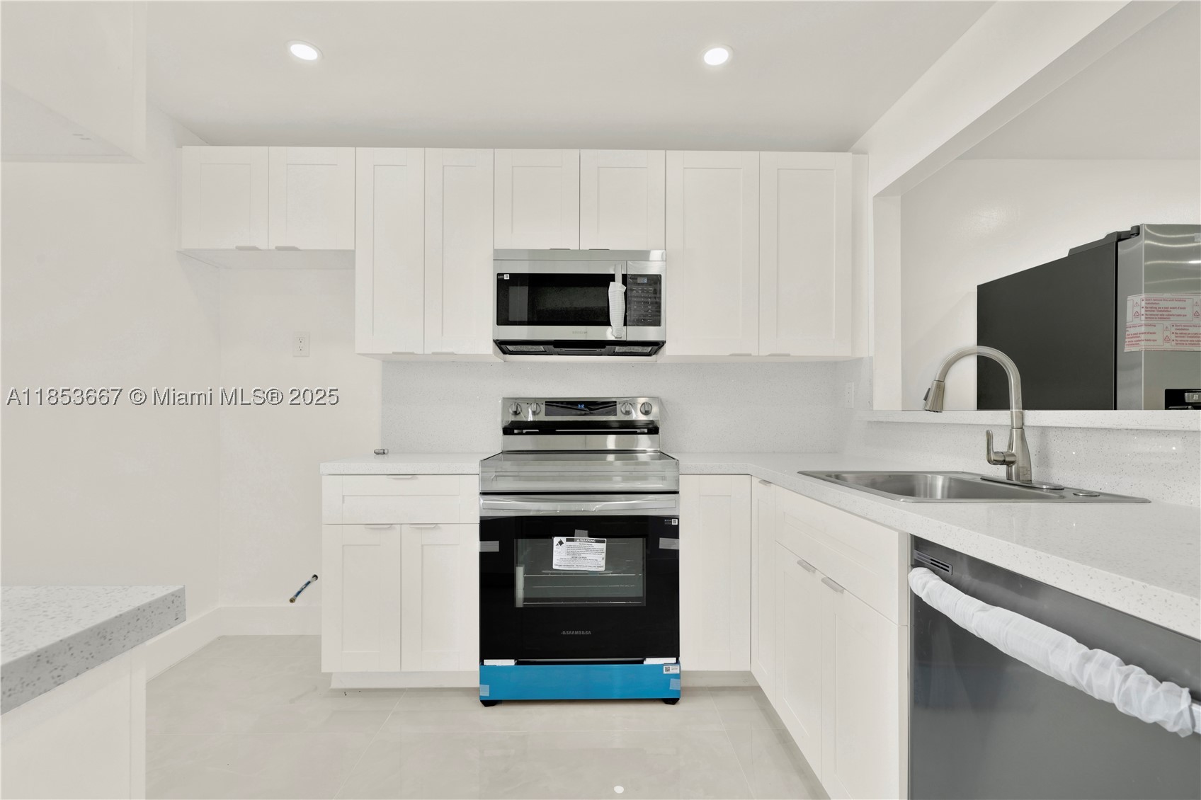 SANDS POINT CONDOMINIUM I - Residential