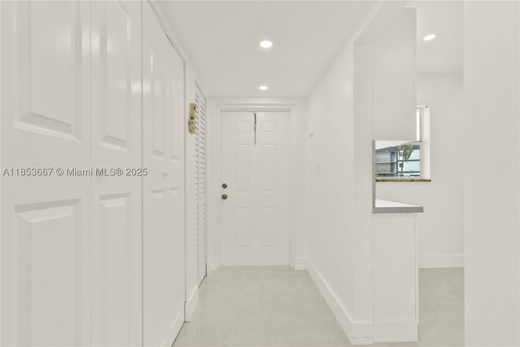 SANDS POINT CONDOMINIUM I - Residential
