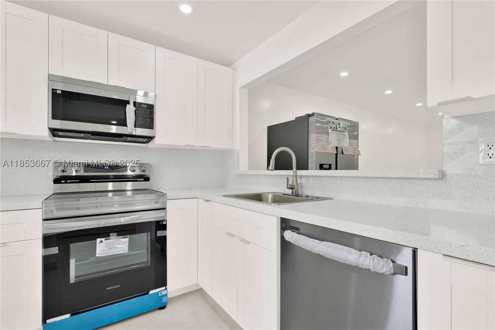 SANDS POINT CONDOMINIUM I - Residential