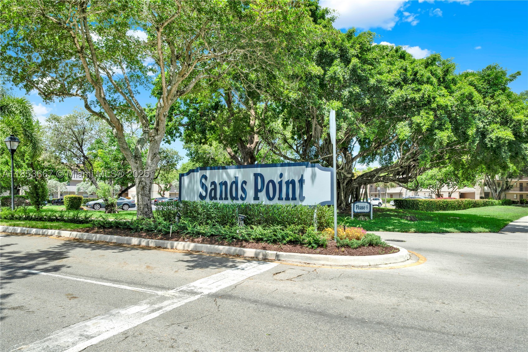 SANDS POINT CONDOMINIUM I - Residential