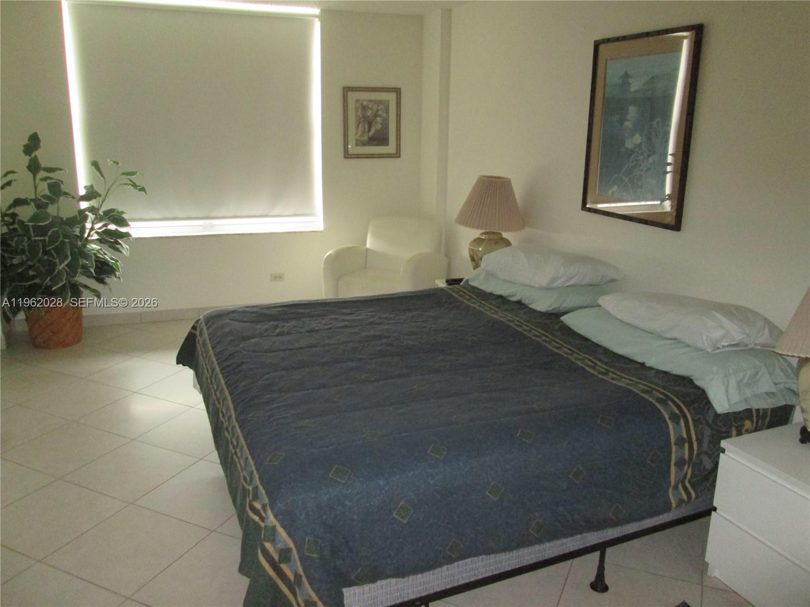 WINSTON TOWERS 400 CONDO - Residential