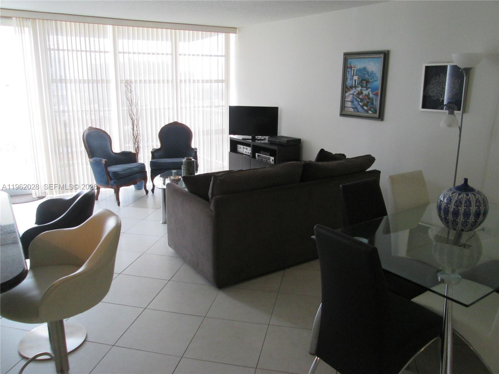 WINSTON TOWERS 400 CONDO - Residential