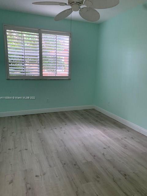 VILLAS AT HARBOR ISLES CO - Residential Lease